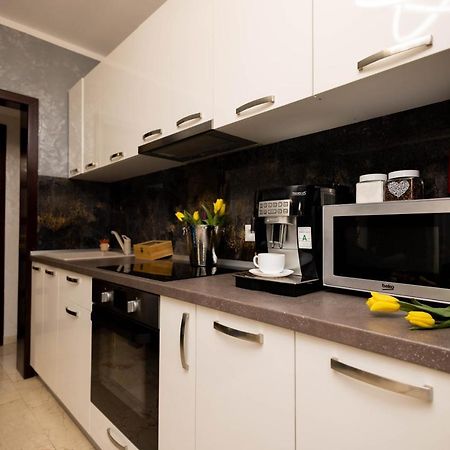 Central Apartament 3 ยาช ภายนอก รูปภาพ