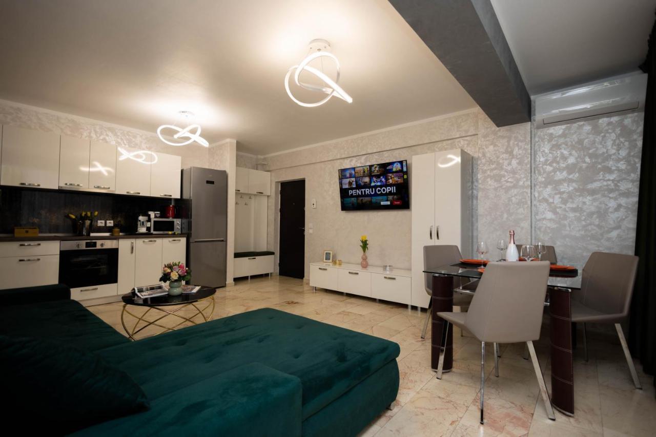 Central Apartament 3 ยาช ภายนอก รูปภาพ
